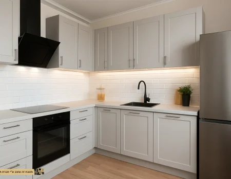 מטבח לבן קטן